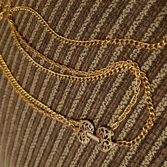 VINTAGE GOLDETTE GOLD TONE ETRUSCAN STATEMENT DANGLES PENDANT 2 CHAIN NECKLACE - Picture 5 of 5